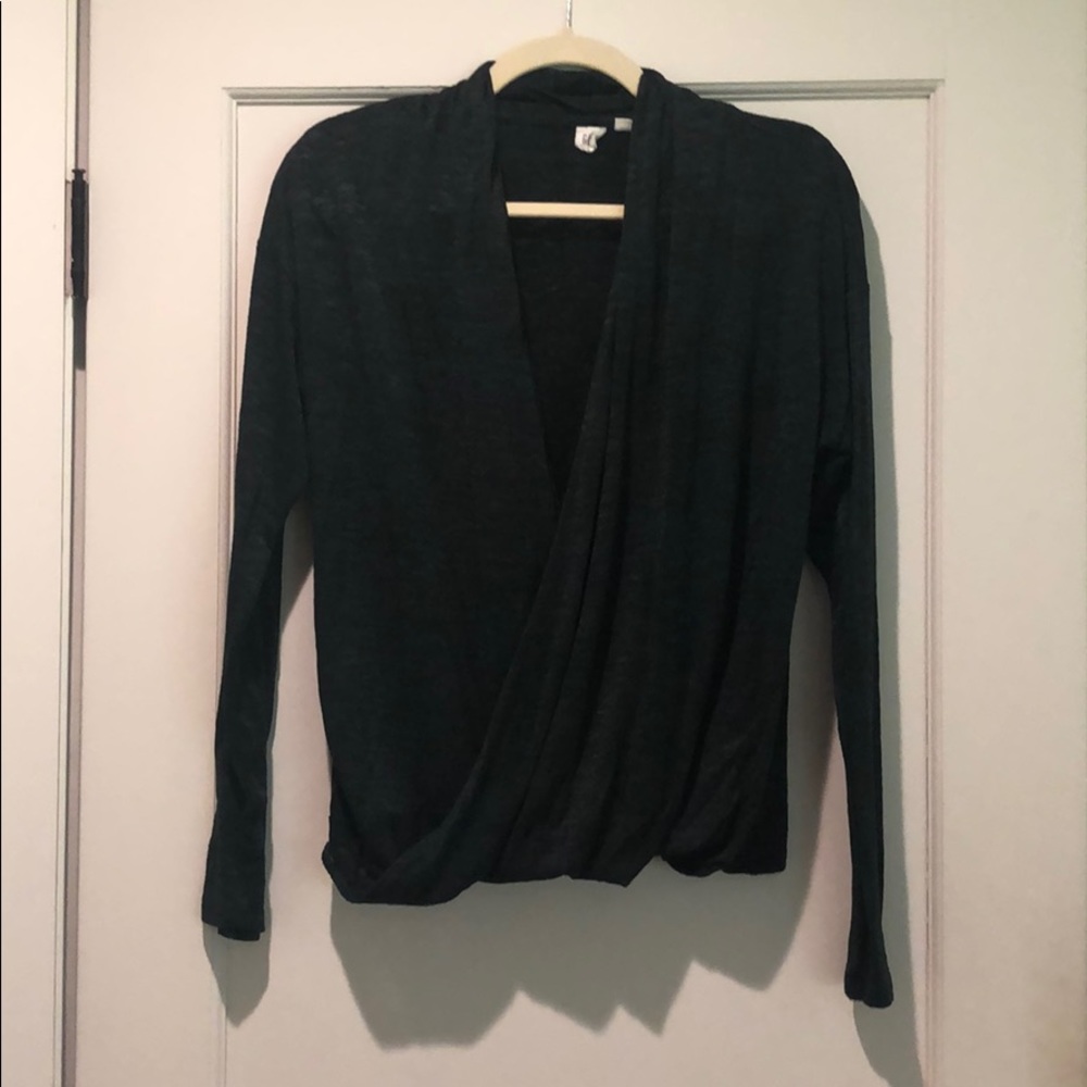 Gap Women’s long Sleeve Crossover in Forest Green